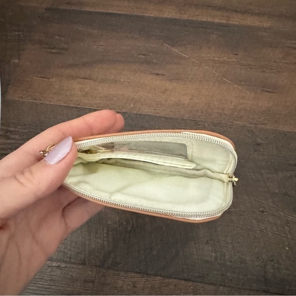 5/$25 🎀 Change purse/ID holder - Picture 4 of 4